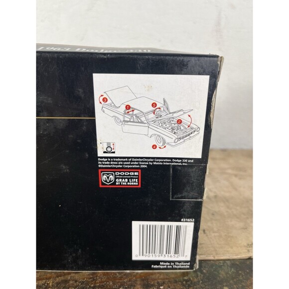 🇺🇸Maisto Special Edition 1963 Dodge 330 Diecast Car Red 🇺🇸 - Picture 7 of 8